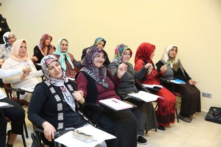 İlk Kez Kalem Tutan Kadınların Heyecanı Duygulandırdı G5