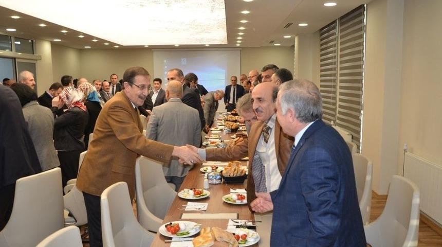 Başkan Bulutlar, Okul M&uuml;d&uuml;rleriyle Bir Araya Geldi