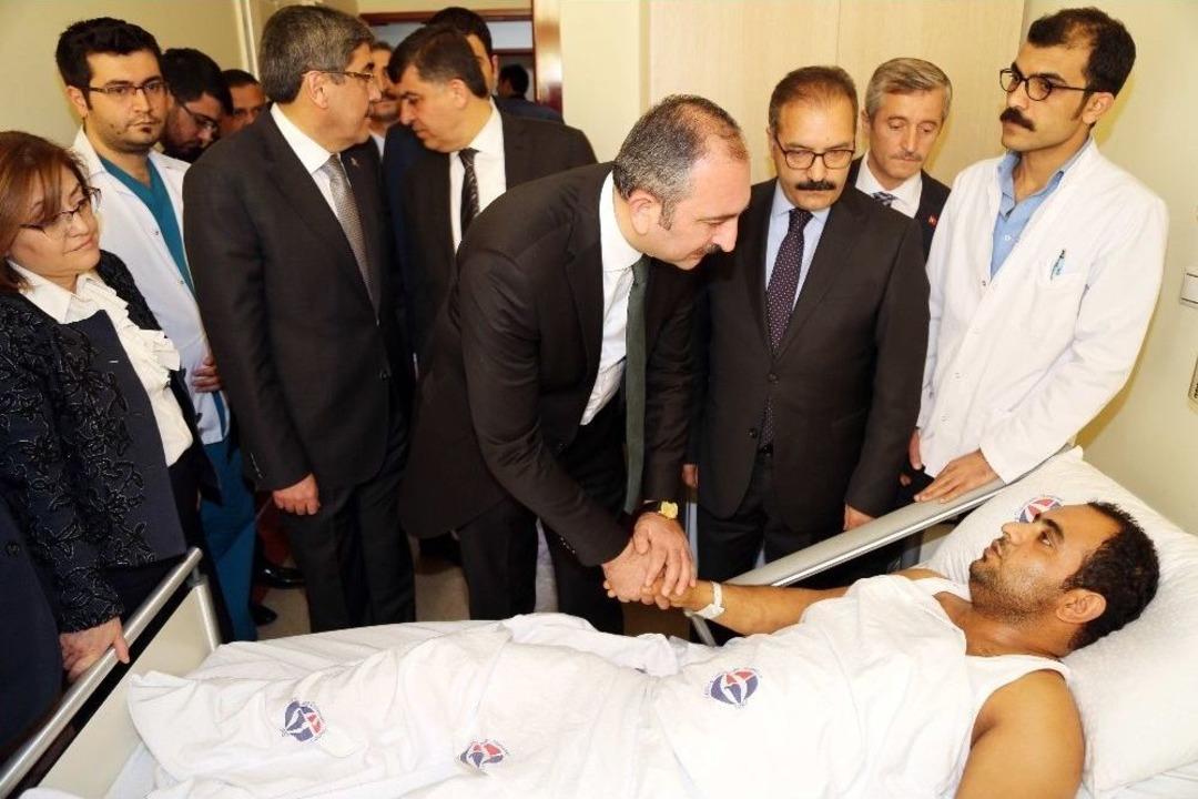 Bakan G&uuml;l&rsquo;den Afrin Gazilerine Ziyaret