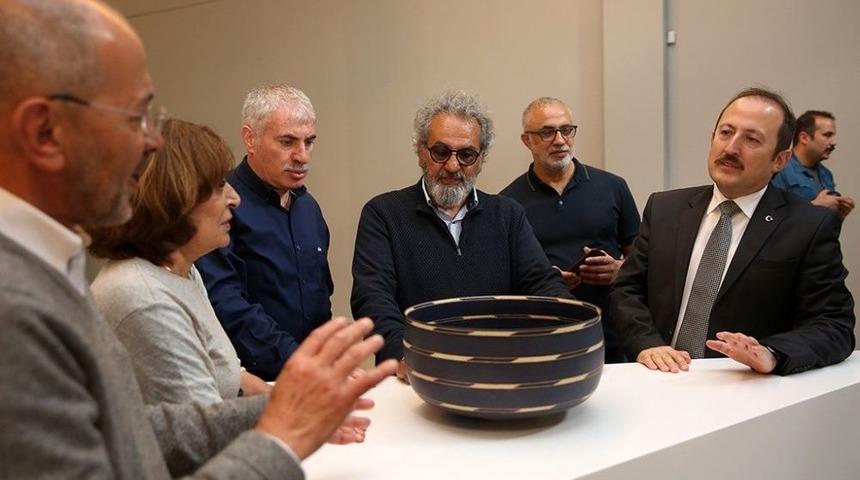 Vali Pehlivan &ldquo;toprak&rdquo; Sergisinin &Ouml;n İzlemesine Katıldı