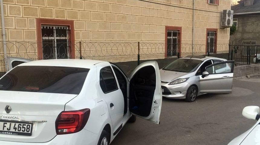 15 Ayrı Su&ccedil;tan Kaydı Bulunan Oto Hırsızı Yakalandı