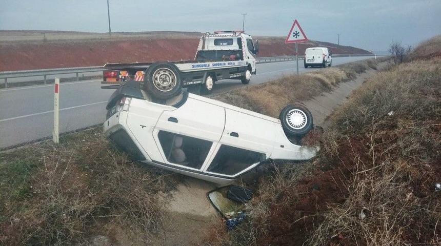 Otomobil Şarampole Yuvarlandı: 6 Yaralı