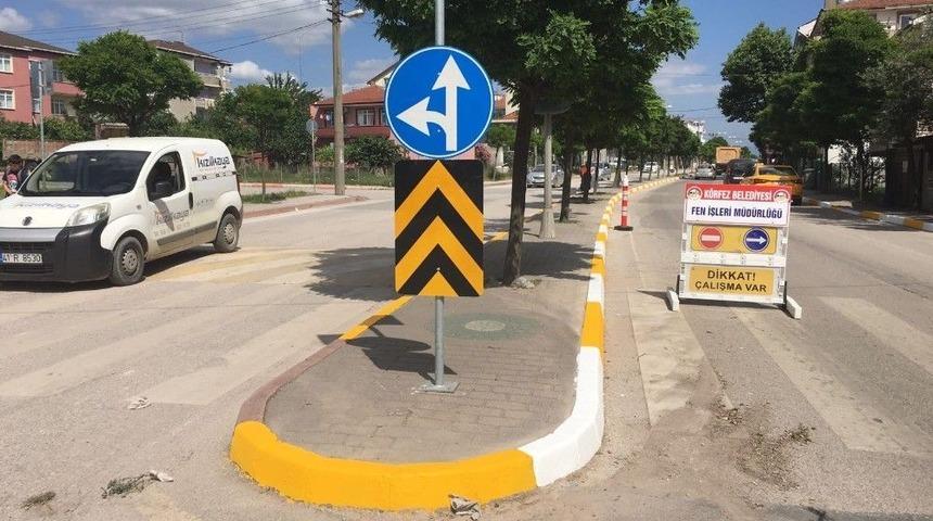 K&ouml;rfez&rsquo;de Kaldırımlar Renklendi