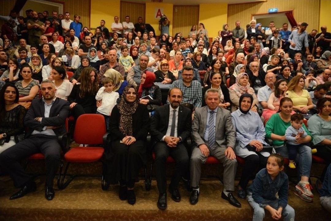 Yıldırımlı Miniklerden Duygusal G&ouml;steri