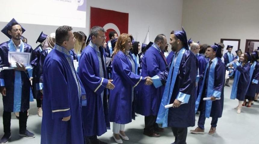 Güven Mezuniyet Coşkusuna Ortak Oldu