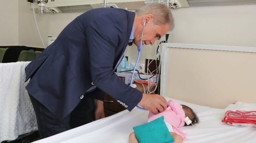 Er&uuml; &Ccedil;ocuk Kardiyologları 3 Aylık Bebeğe Anjiyo Uyguladı