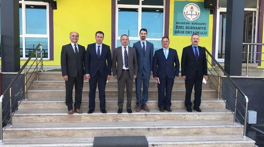 Kaymakam &Ouml;ner, &Ouml;ğrencilerle Kitap Okudu