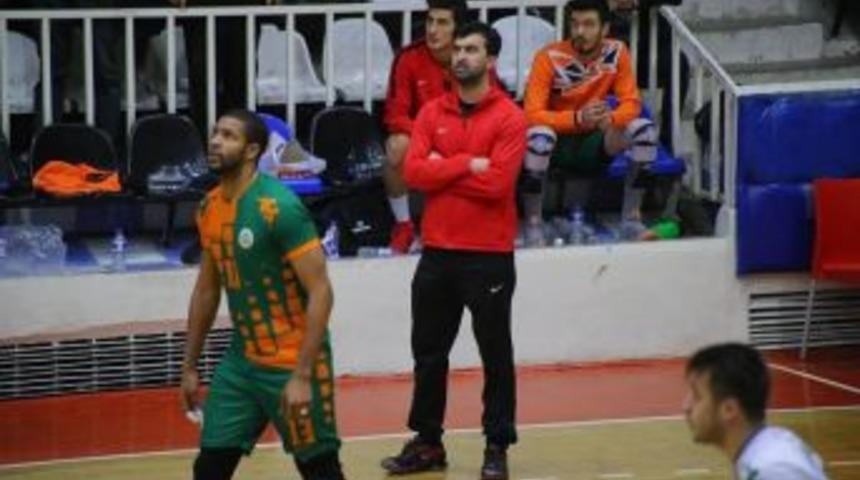 B&uuml;y&uuml;kşehir Voleybol Takımında &Uuml;z&uuml;nt&uuml; Hakim