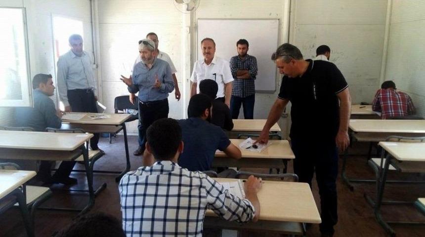 Fırat Kalkanı B&ouml;lgesinde Lise Bitirme Sınavları Başladı