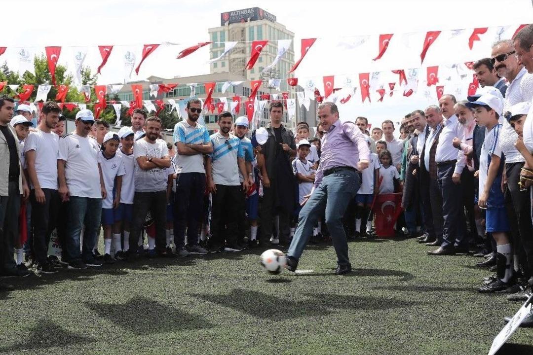 Bakan Osman Aşkın Bak: &ldquo;bağcılar &Ouml;nemli Sportif Tesislere Kavuşuyor&rdquo;