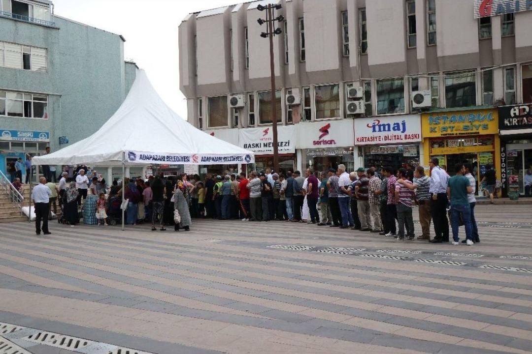 Adapazarı Belediyesinden 5 Bin Kişilik Pilav İkramı