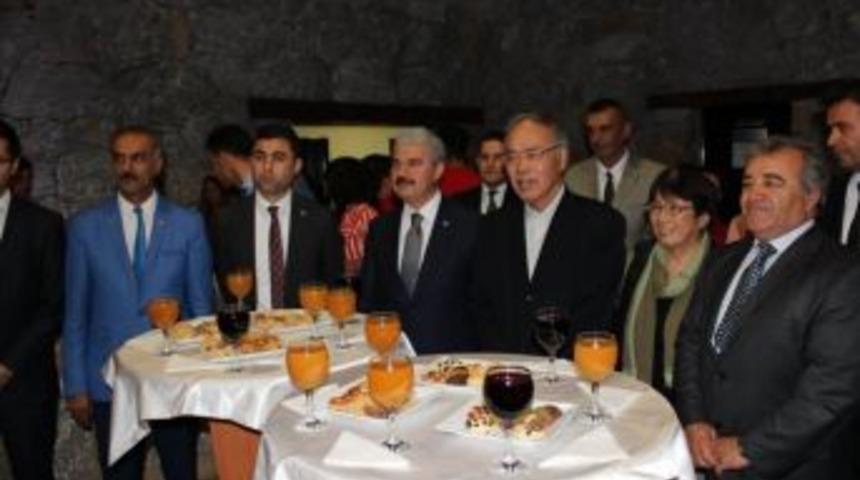 &Ouml;zel Yetenekli &Ouml;ğrenciler, Arkeoloji Ve Tarihe Dokunuyor