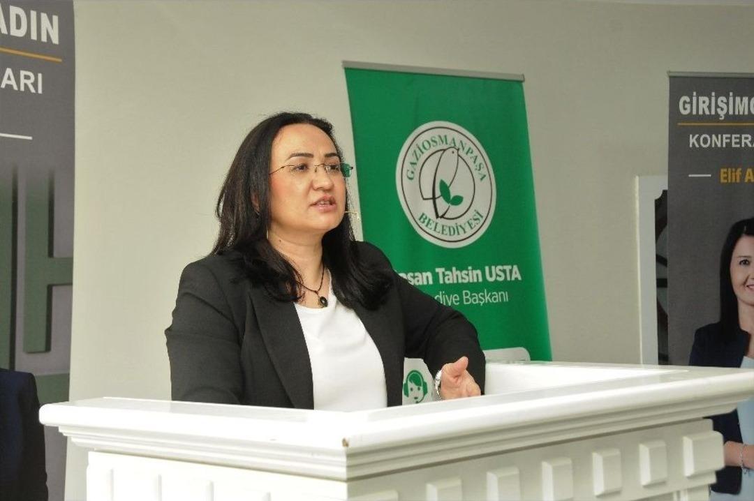 Boks Eldiveniyle Ev Hanımlarına Girişimcilik Konferansı