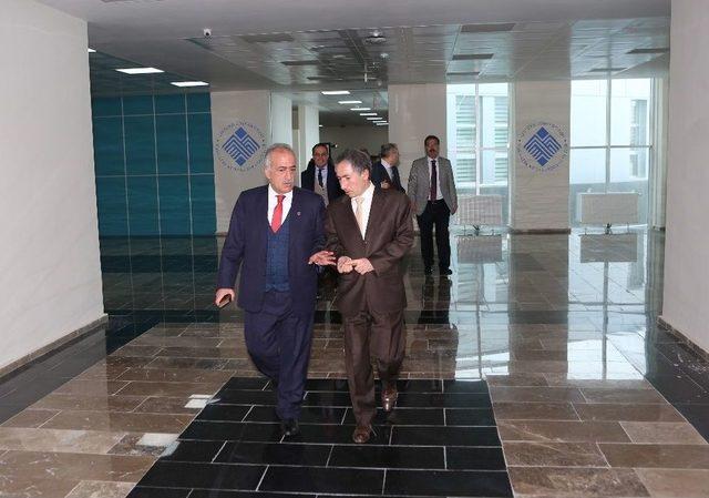 Rektör Çomaklı: “üniversitemiz Örnek Bir Üniversite Olma Yolunda Emin Adımlarla İlerliyor” 1