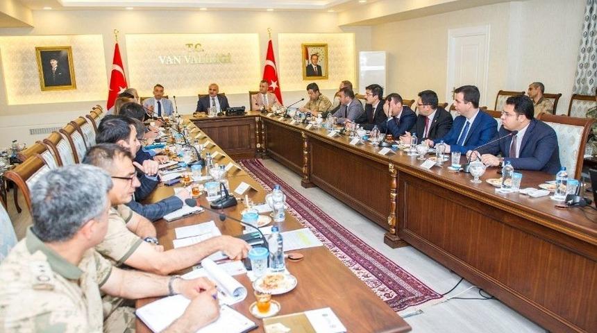 Van&rsquo;da &lsquo;se&ccedil;im G&uuml;venliği&rsquo; Toplantısı