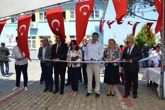 Biga’da Tübitak 4006 Bilim Fuarı Açıldı