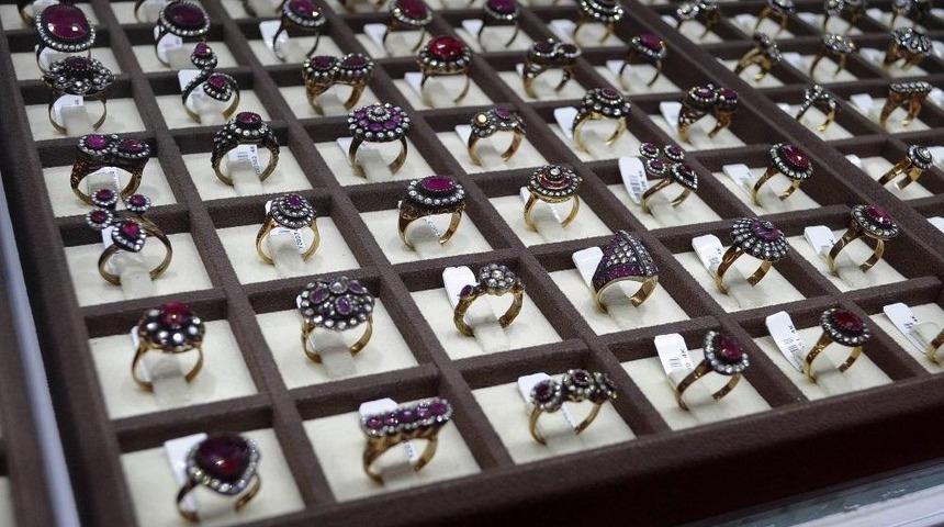 M&uuml;cevher Fırsat G&uuml;nleri, Sevgililer G&uuml;n&uuml; İ&ccedil;in Başladı