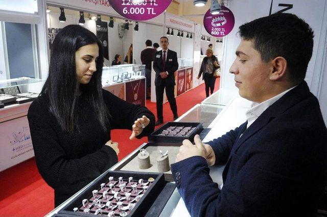 M&uuml;cevher Fırsat G&uuml;nleri, Sevgililer G&uuml;n&uuml; İ&ccedil;in Başladı 1