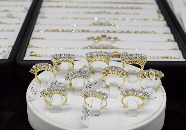 M&uuml;cevher Fırsat G&uuml;nleri, Sevgililer G&uuml;n&uuml; İ&ccedil;in Başladı 2