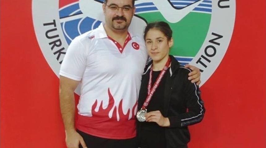 Aydınlı Burcu&rsquo;dan Bir İlk