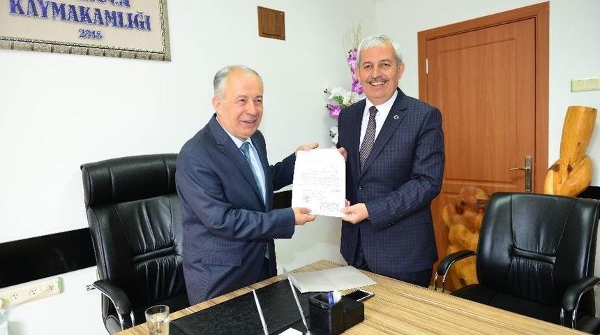 Kumluca Belediye Başkanı &Ccedil;etinkaya G&ouml;revinden İstifa Etti