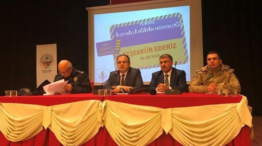 Turhal&rsquo;da Okul G&uuml;venliği Toplantısı