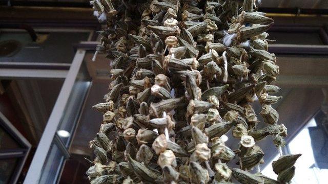 Kuru Bamya Altınla Yarışıyor