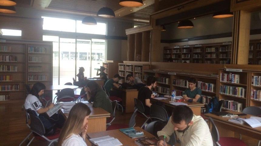 B&uuml;y&uuml;kşehir Halk K&uuml;t&uuml;phanesi, Gen&ccedil;lerin Tercihi Oldu