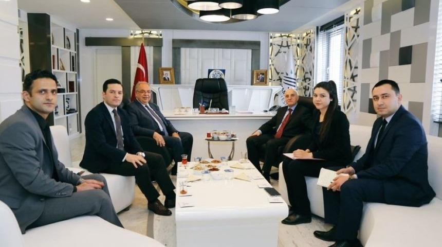 M&uuml;steşar Yardımcısı Erdil Başkan Kutlu&rsquo;yla Bir Araya Geldi