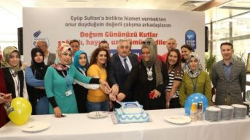 Eser&rsquo;in &Ouml;zel &Ccedil;ocuklarına Doğum G&uuml;n&uuml; Kutlaması