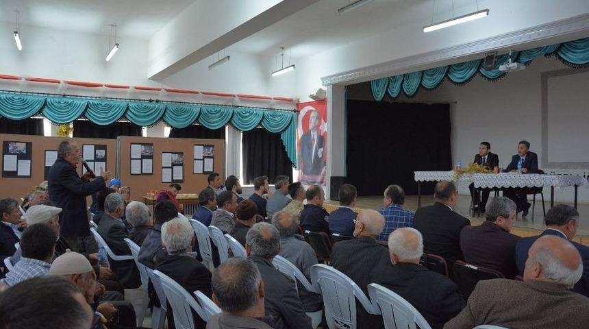 Kabad&uuml;z&rsquo;de Halk Toplantısı