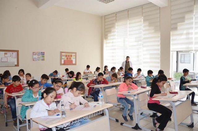 Büyükşehir’den Başarılı Öğrencilere Kurs Desteği