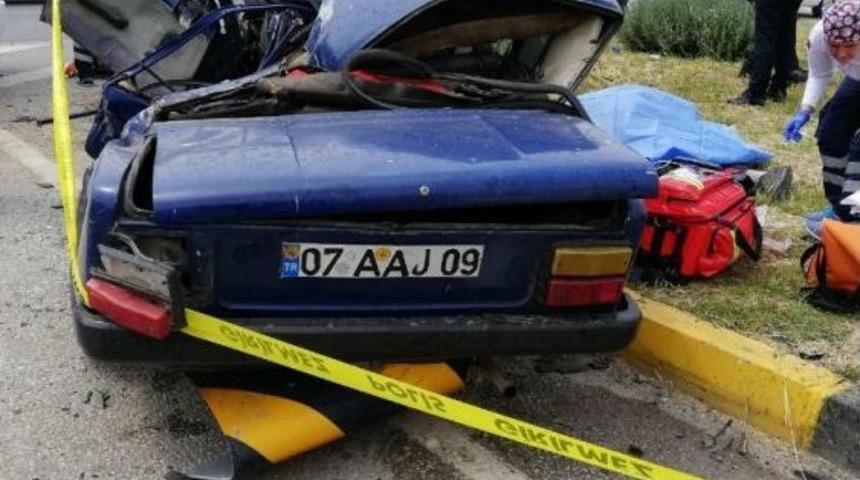 Baba Ve Oğlu Kazada &Ouml;ld&uuml;