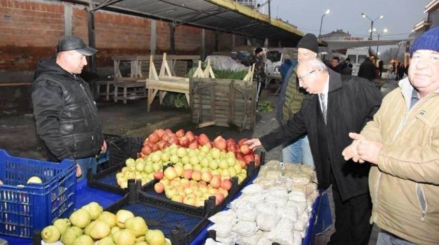 Başkan Albayrak Pazar Esnafı İle Bir Araya Geldi