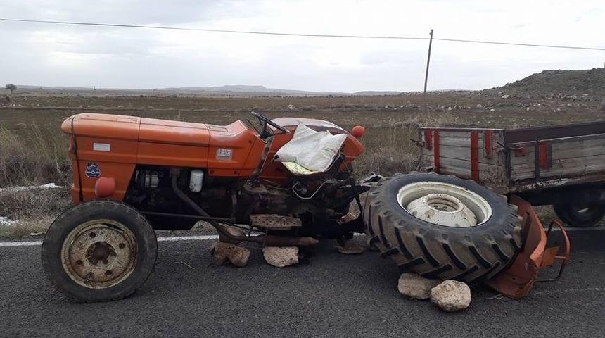 Trakt&ouml;r Tekerleğinin Altında Kalan Kadın Yaralandı