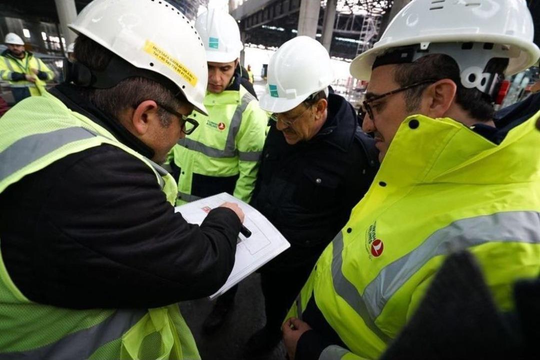 Thy Y&ouml;neticileri 3. Havalimanını Gezdi