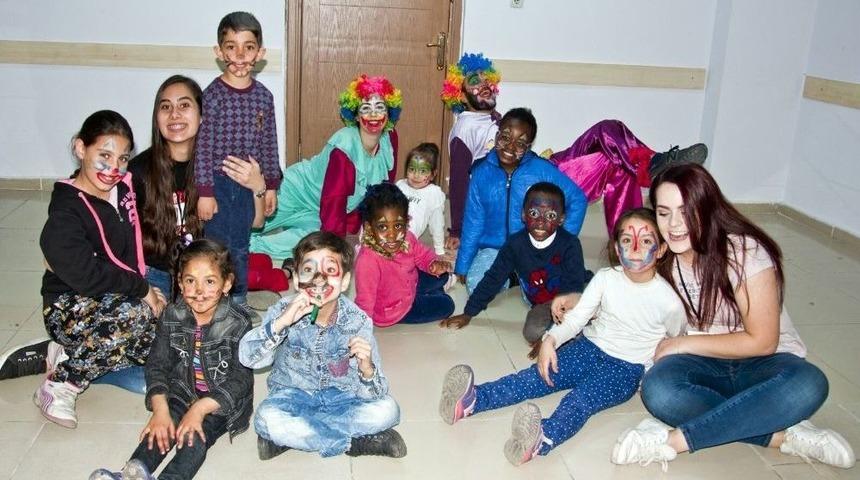 &Ccedil;ocukların Dili Ortak: Sevgi