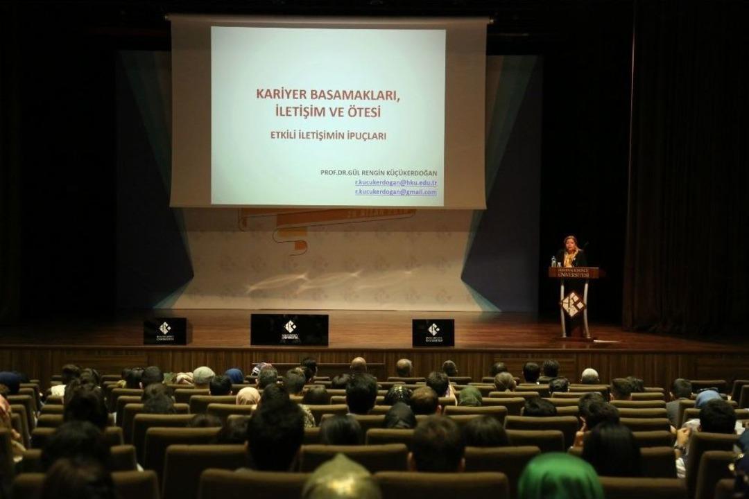 Hk&uuml;&rsquo;de "kariyere Adım Adım" Konulu Program