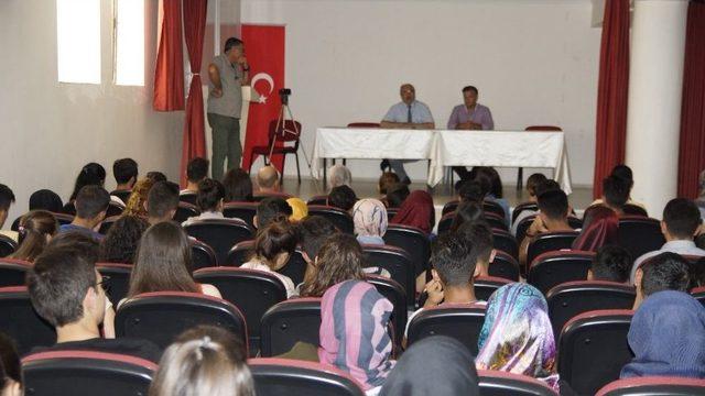 Doğanşehir İlçesinde “ermeni Meselesi Ve Gerçekleri” Konusunda Konferans Verildi