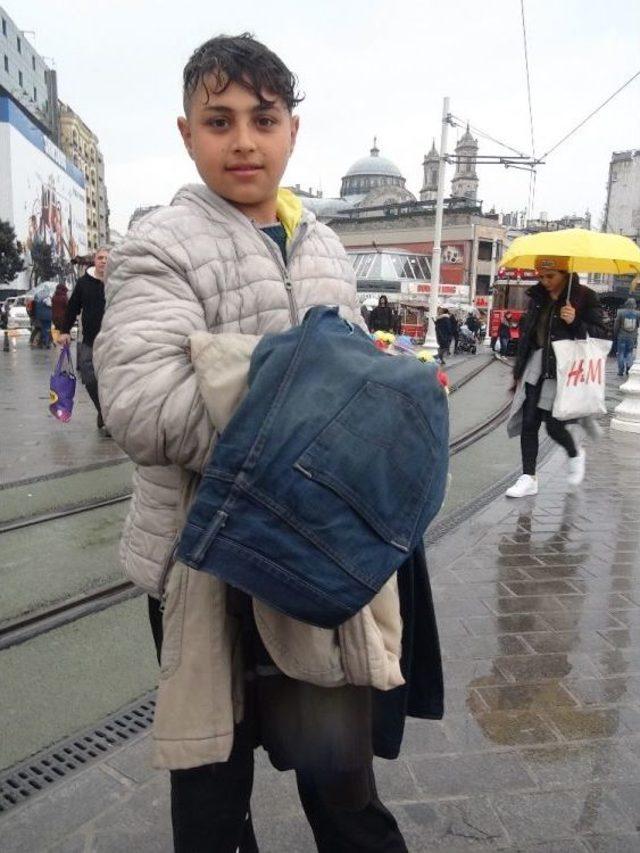 İhtiya&ccedil; Sahipleri İ&ccedil;in &lsquo;askıda Kıyafet&rsquo; 3