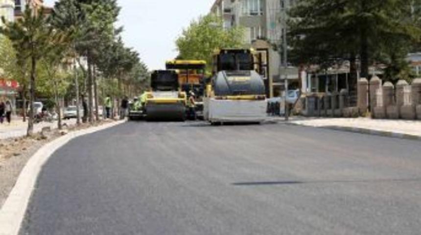 Alt Yapısı Biten Ebulfeyz El&ccedil;ibey Caddesinde Asfalt &Ccedil;alışması Başladı