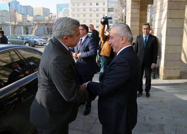 K&uuml;lt&uuml;r Ve Turizm Bakan Yardımcısı Yayman&rsquo;dan Vali Kam&ccedil;ı&rsquo;ya Ziyaret 1