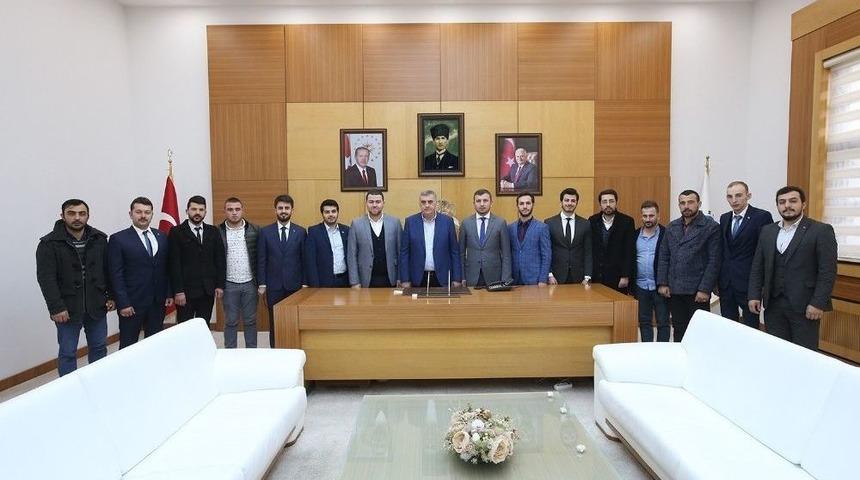 Başkan To&ccedil;oğlu: &ldquo;sadece R&uuml;kuda Eğilen Bir Gen&ccedil;lik&rdquo;