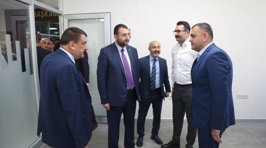 Paland&ouml;ken&rsquo;den Battalgazi Belediyesine &Ouml;vg&uuml;