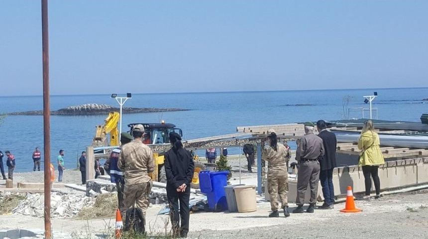 Plajda Yoğun G&uuml;venlikli Yıkım