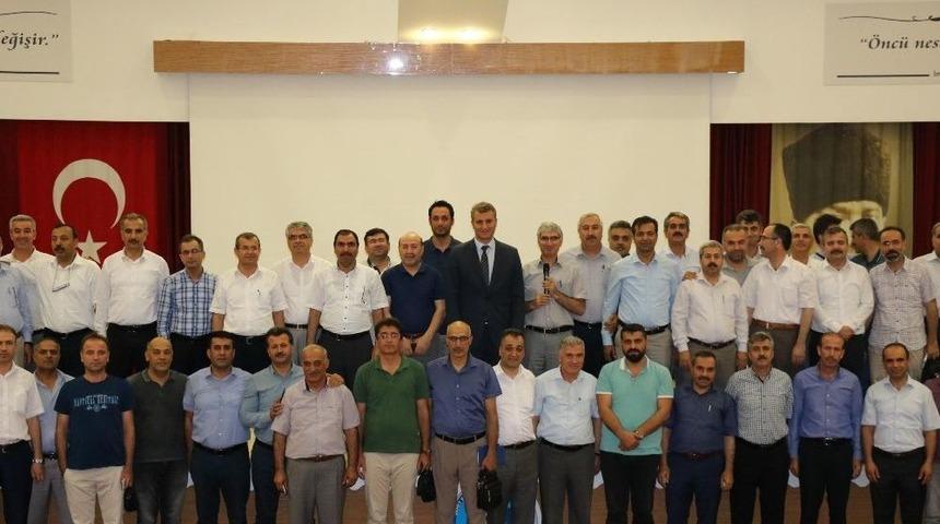 Okul M&uuml;d&uuml;rleriyle Toplantı D&uuml;zenlendi
