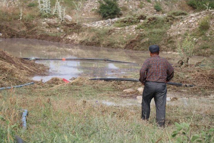 Bolu’da, Şiddetli Yağmur Ve Dolu Tarladaki Ürünlere Zarar Verdi G5