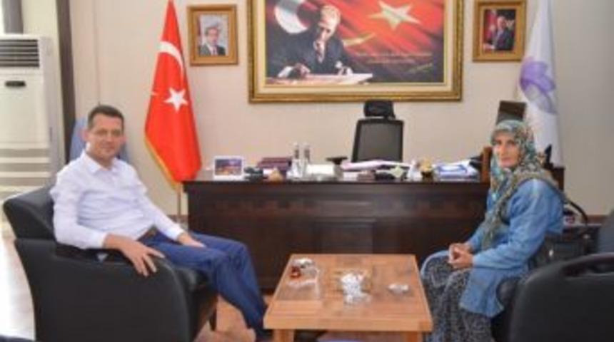 Şehit Annesinden Ürkmezer’e Ziyaret