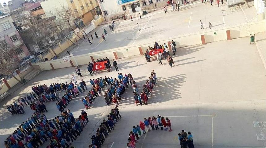 Minik &Ouml;ğrenciler &rsquo;zeytin Dalı&rsquo; Yazdı