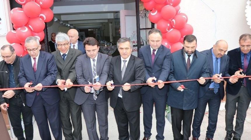 Samsunlu Şehit Polisin Adı K&uuml;t&uuml;phaneye Verildi